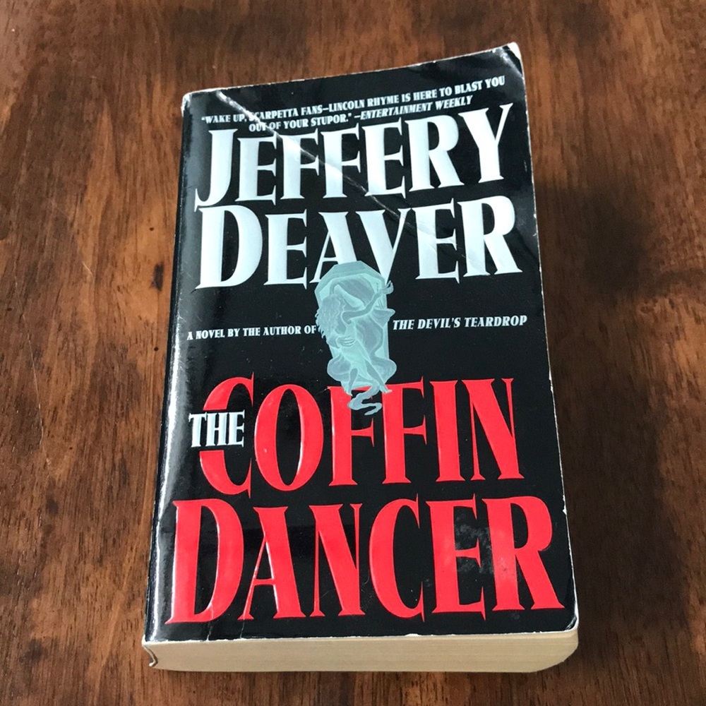 ⛱️2/$5⛱️- Sale! The coffin dancer by Jeffery Deaver, paperback, vintage.